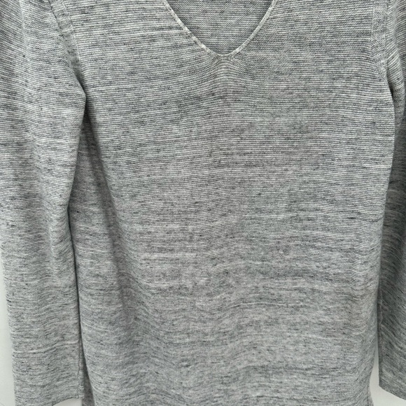 PURE JILL Linen blend V neck woman quiet luxury soft classic grey tunic.  SMALL - Picture 8 of 14
